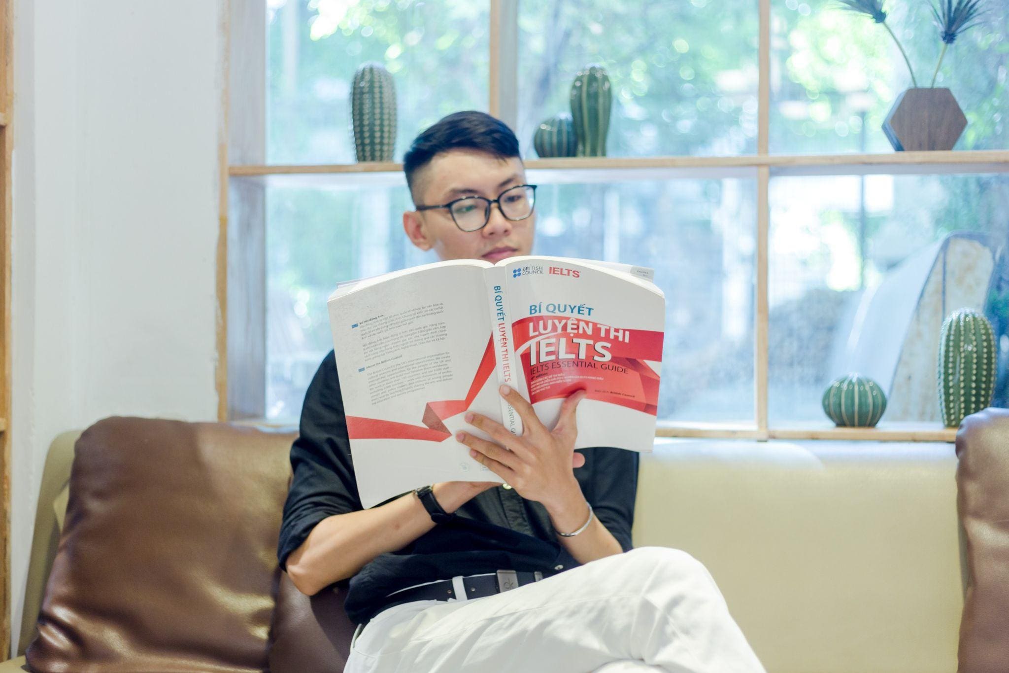 Chọn tài liệu phù hợp giúp việc học IELTS cho người mất gốc dễ dàng hơn