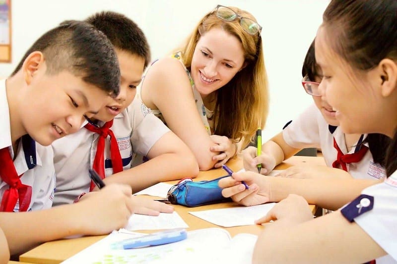 Ôn tập ngữ pháp cơ bản là cách giúp học sinh mất gốc tiếng Anh cấp 2 bắt đầu học