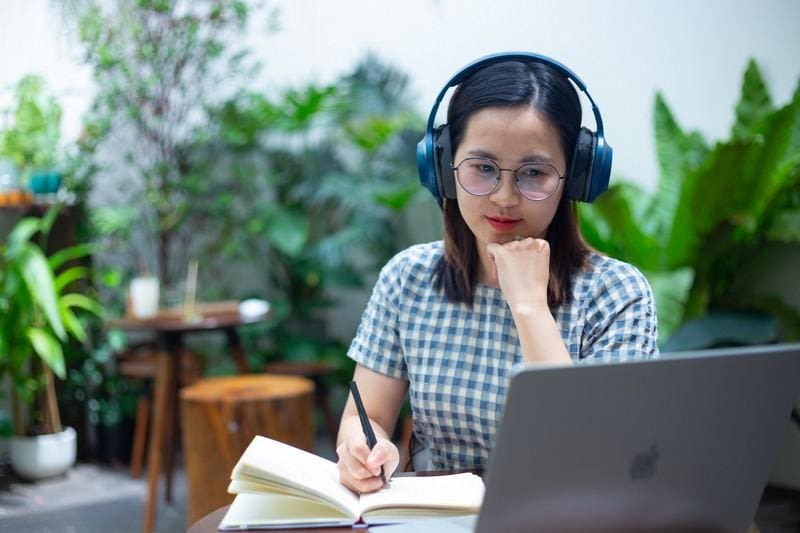 Áp dụng phương pháp luyện nghe chép chính tả cho người mới bắt đầu