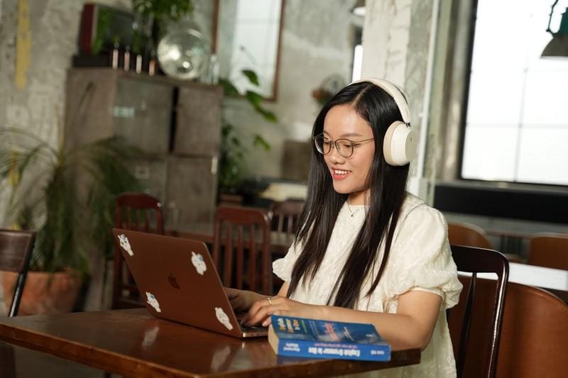Hãy học từ theo chủ đề thông dụng trong đời sống khi học tiếng Anh giao tiếp cho người mất gốc