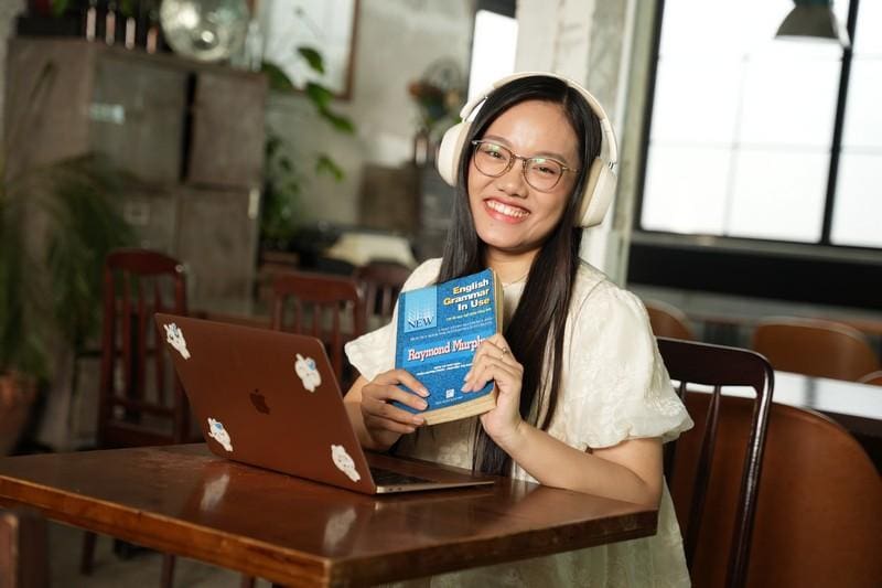 Trong lộ trình học tiếng Anh giao tiếp cho người mất gốc, bạn cần nắm chắc các mẫu câu giao tiếp tiếng Anh