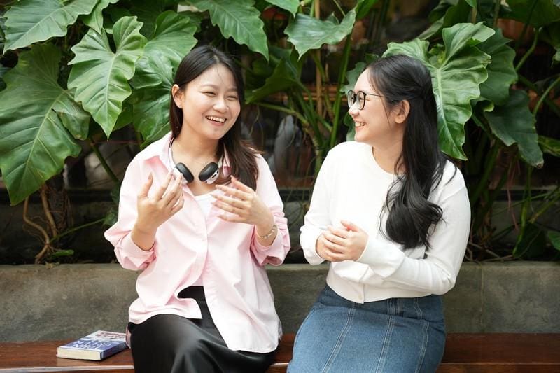 Trong suốt lộ trình học tiếng Anh giao tiếp cho người mất gốc, bạn cần thực hành nói mỗi ngày