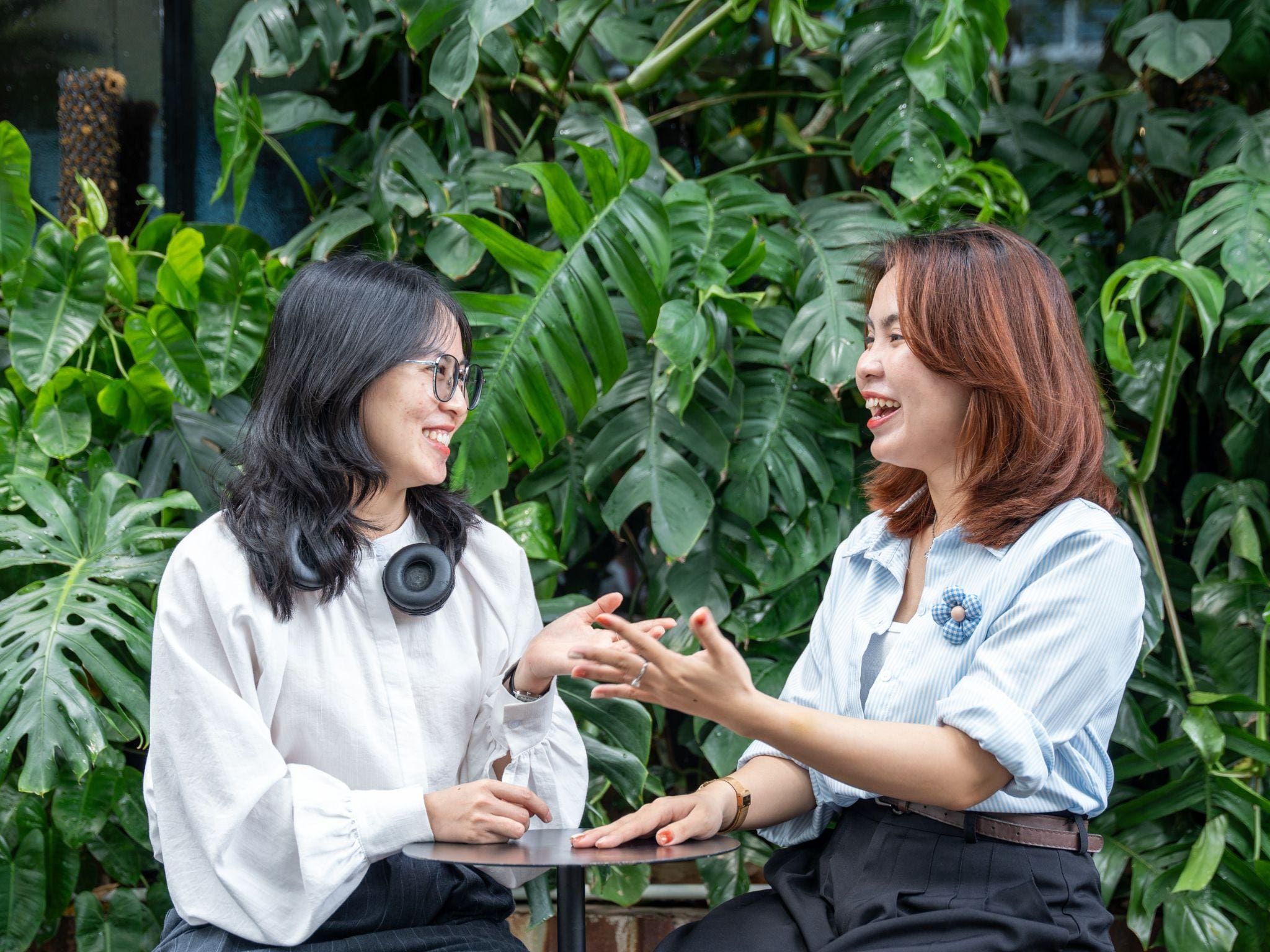 Giao tiếp với người bản ngữ là cách học phát âm tiếng Anh cho người mới bắt đầu